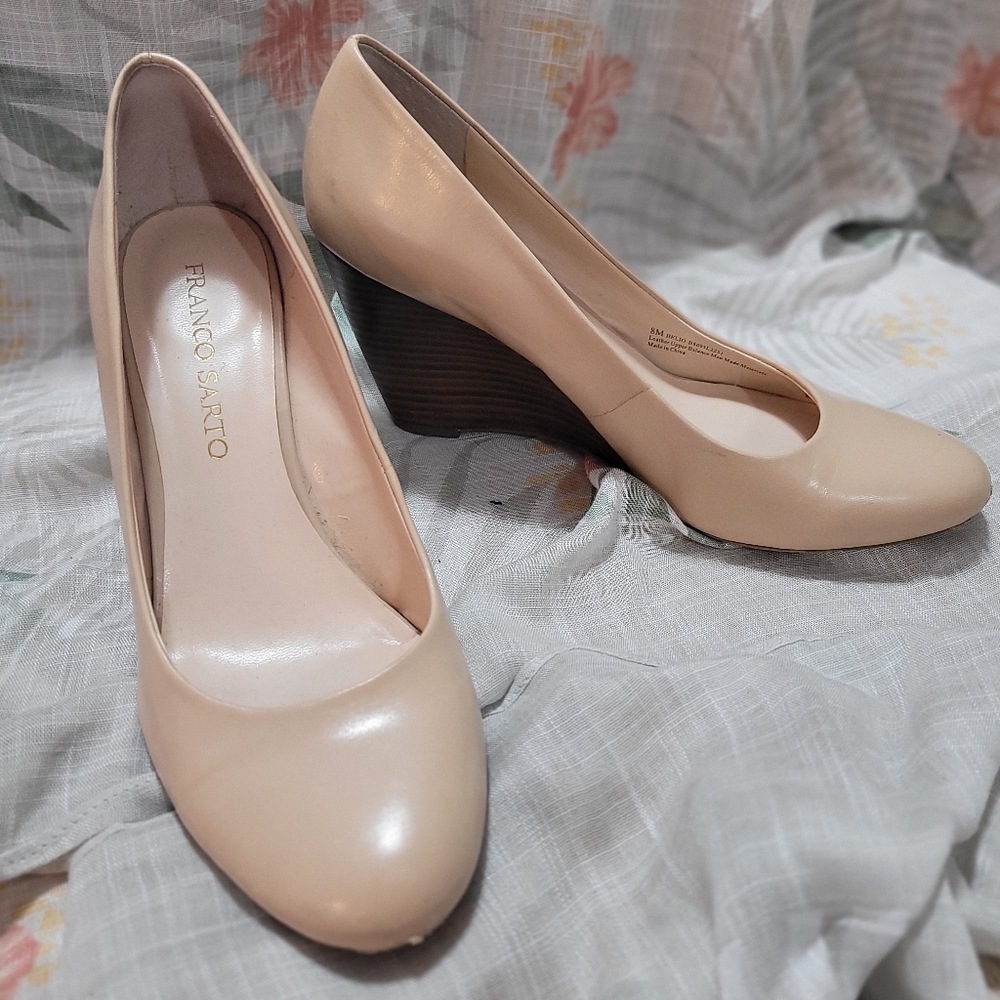 Nude wedges size 8
